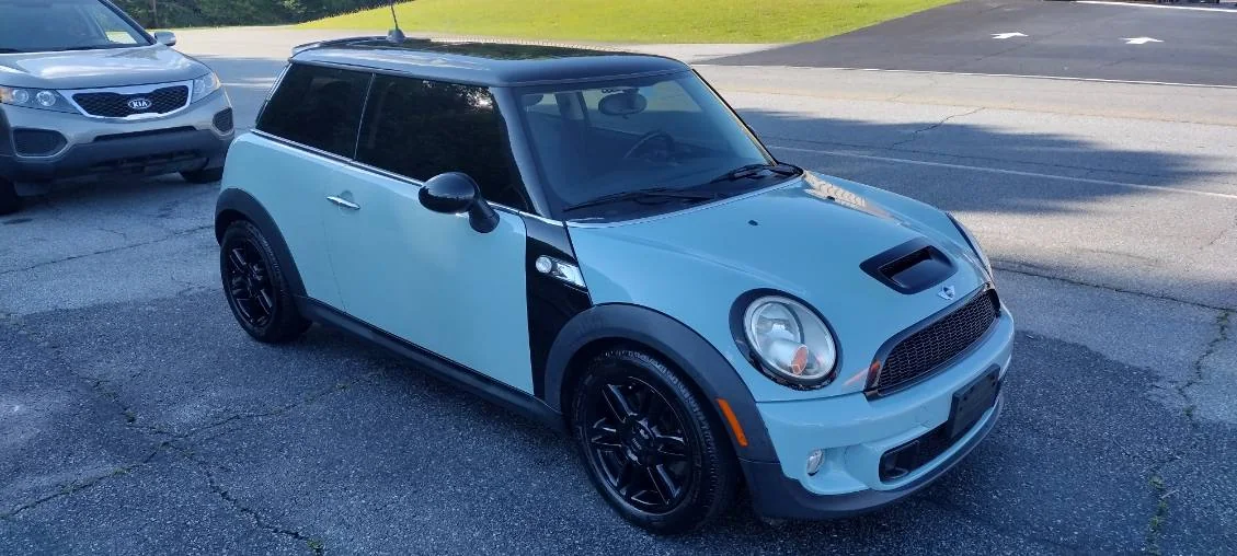 Ice blue Mini Cooper S detailed by Grindtime Mobile Detailing